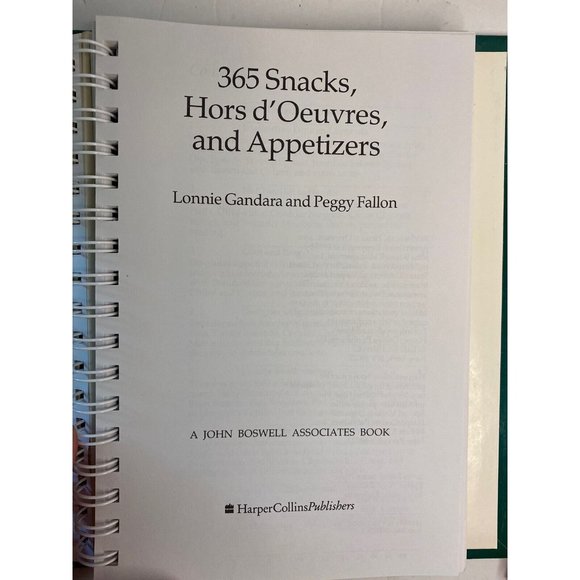 Lot of Two 365 Ways to Cook Chicken Snacks & Appetizers - Spiral-bound READ - Picture 8 of 16